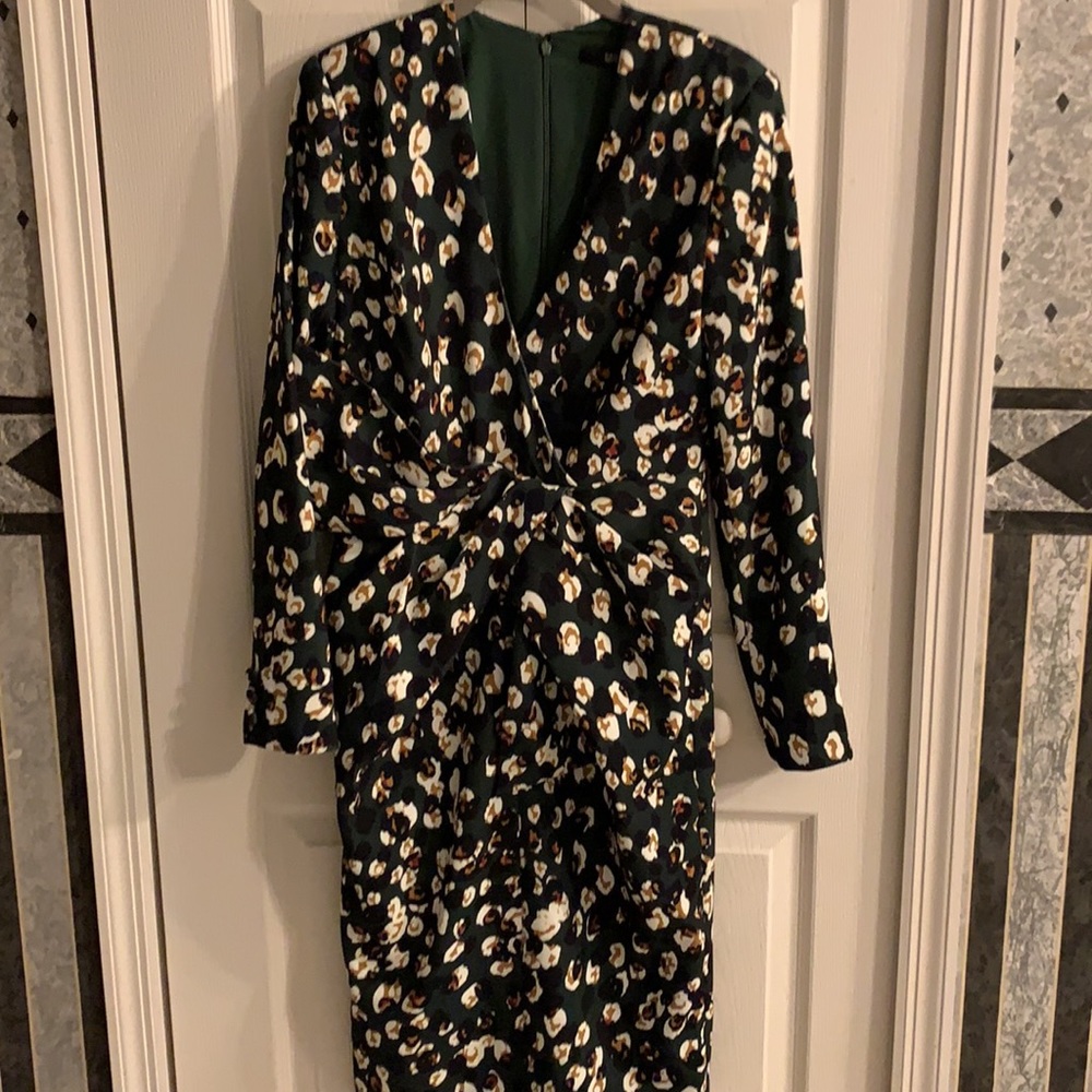Badgley Mischka Collection V-Neck Sheath Dress - Picture 5 of 12
